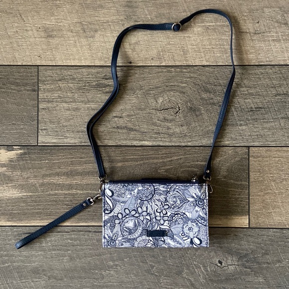 Sakroots Olympic Smartphone Crossbody/Wristlet/Wallet - Navy Spirit Desert - Picture 2 of 16